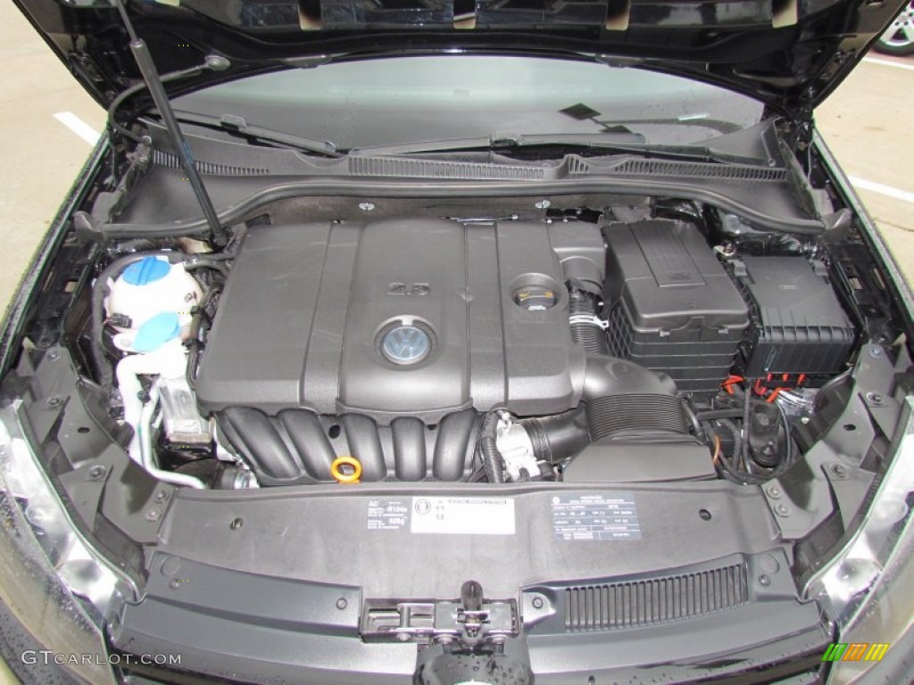 2011 Volkswagen Golf 2 Door Engine Photos