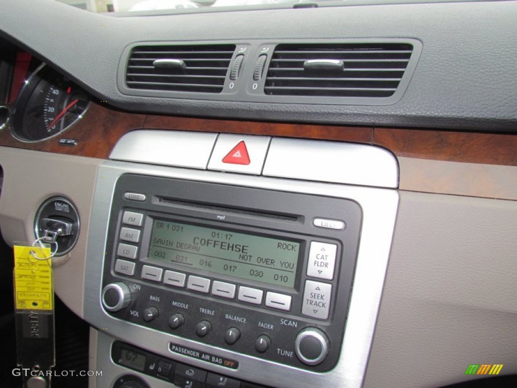 2008 Volkswagen Passat Lux Sedan Audio System Photo #55845383