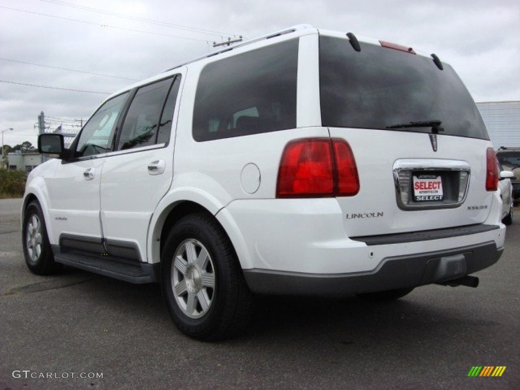 2003 Navigator Luxury 4x4 - Oxford White / Light Parchment photo #4