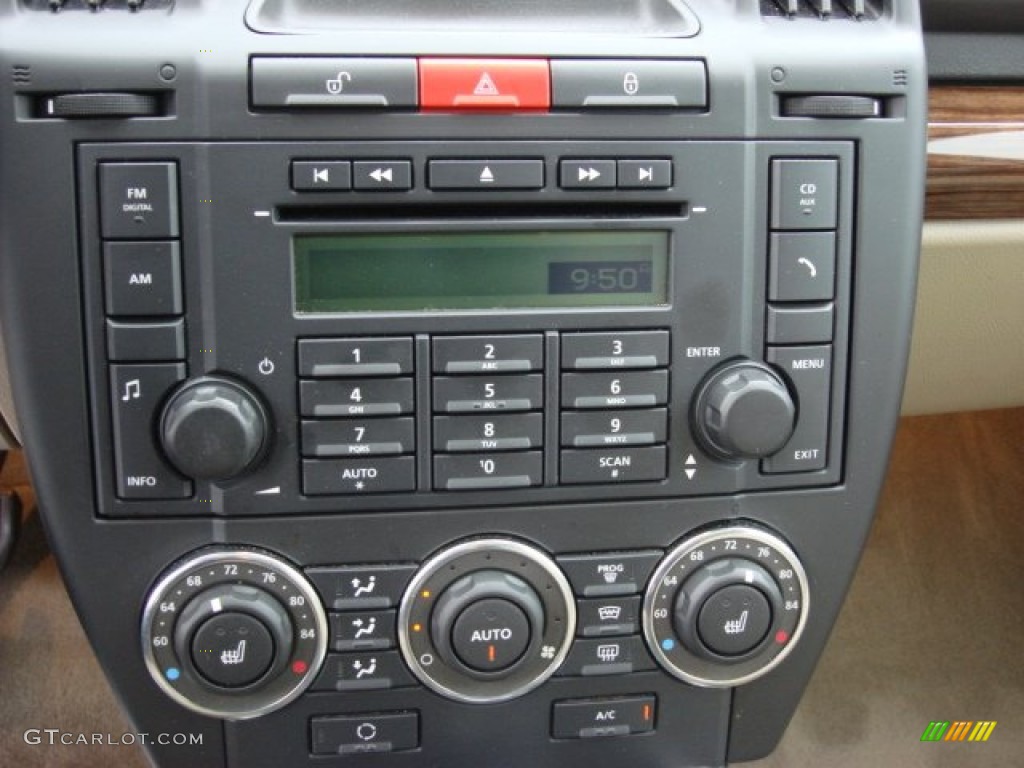 2010 Land Rover LR2 HSE Audio System Photo #55851175