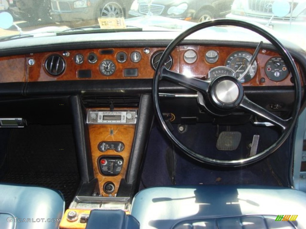 1973 Rolls-Royce Silver Shadow I Dashboard Photos