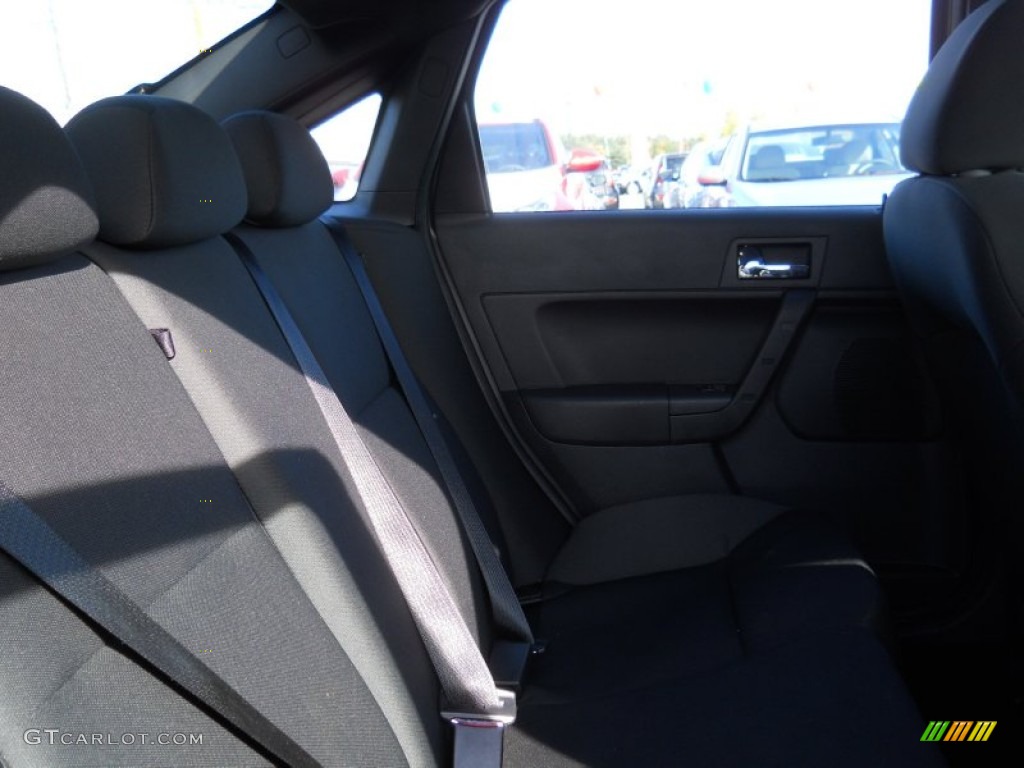 2010 Focus SES Sedan - Sterling Grey Metallic / Charcoal Black photo #8