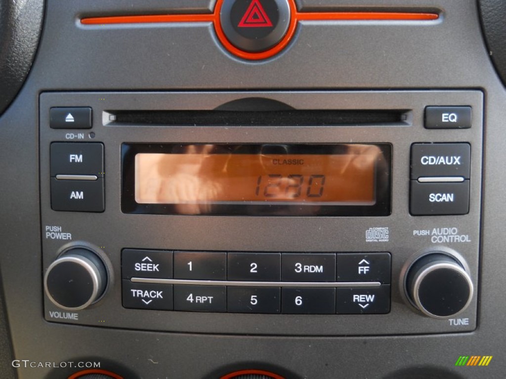 2008 Kia Rondo LX Audio System Photos