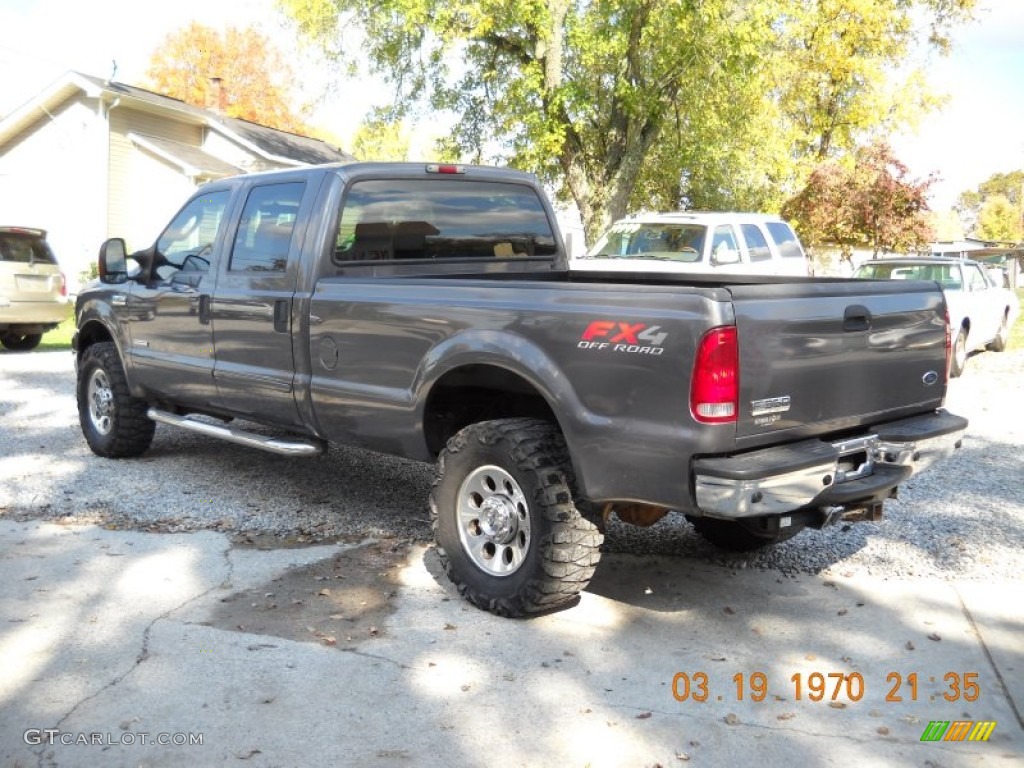 2005 F350 Super Duty FX4 Crew Cab 4x4 - Dark Shadow Grey Metallic / Medium Flint photo #9