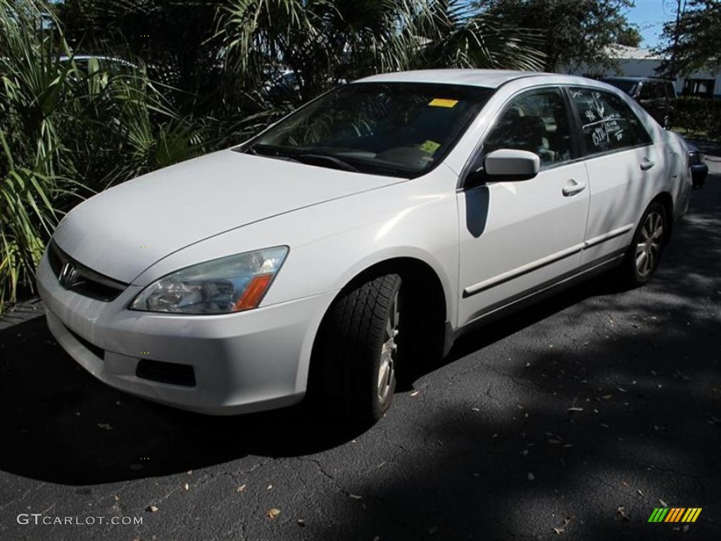 2007 Accord SE V6 Sedan - Taffeta White / Ivory photo #4