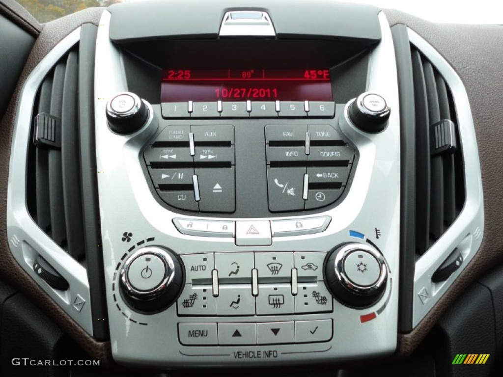 2010 GMC Terrain SLT Controls Photo #55853206