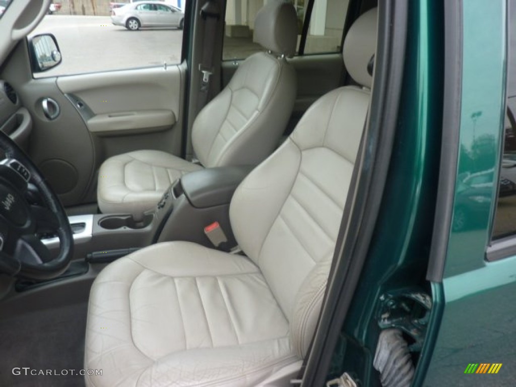Light Taupe/Taupe Interior 2004 Jeep Liberty Limited 4x4 Photo #55854787