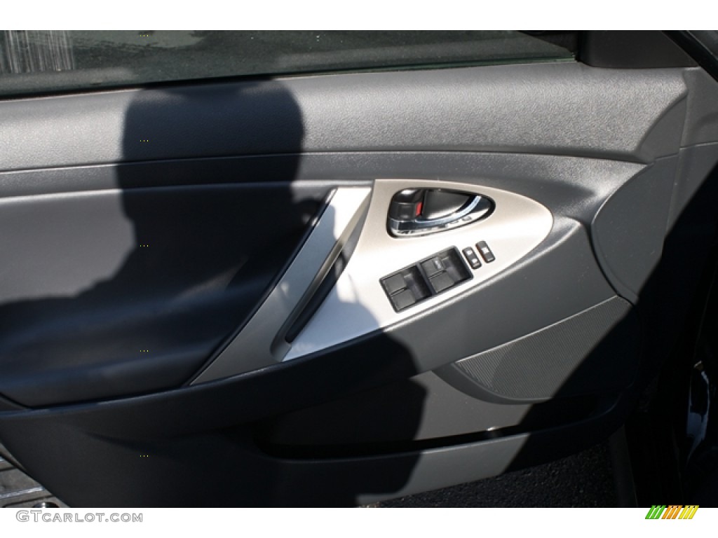 2009 Camry SE V6 - Black / Charcoal photo #7
