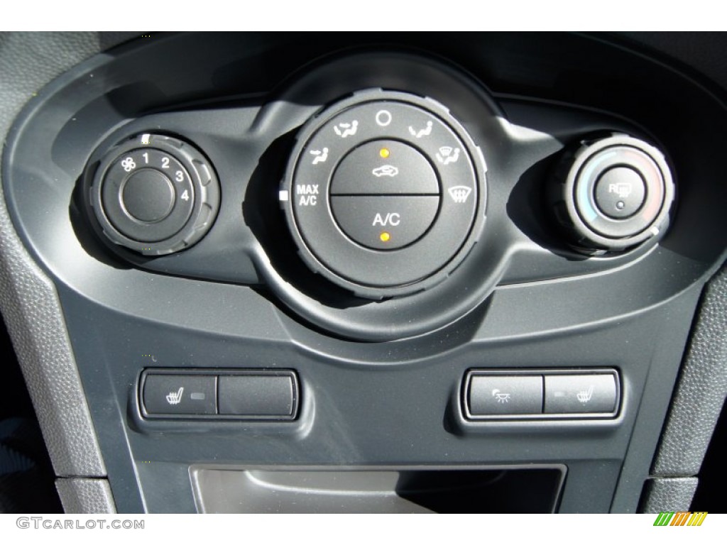 2012 Ford Fiesta SES Hatchback Controls Photo #55859152