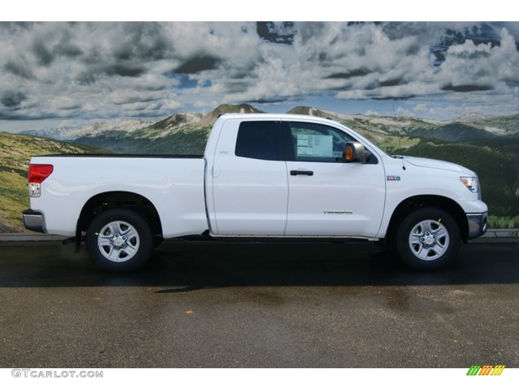 2012 Tundra SR5 Double Cab 4x4 - Super White / Graphite photo #2