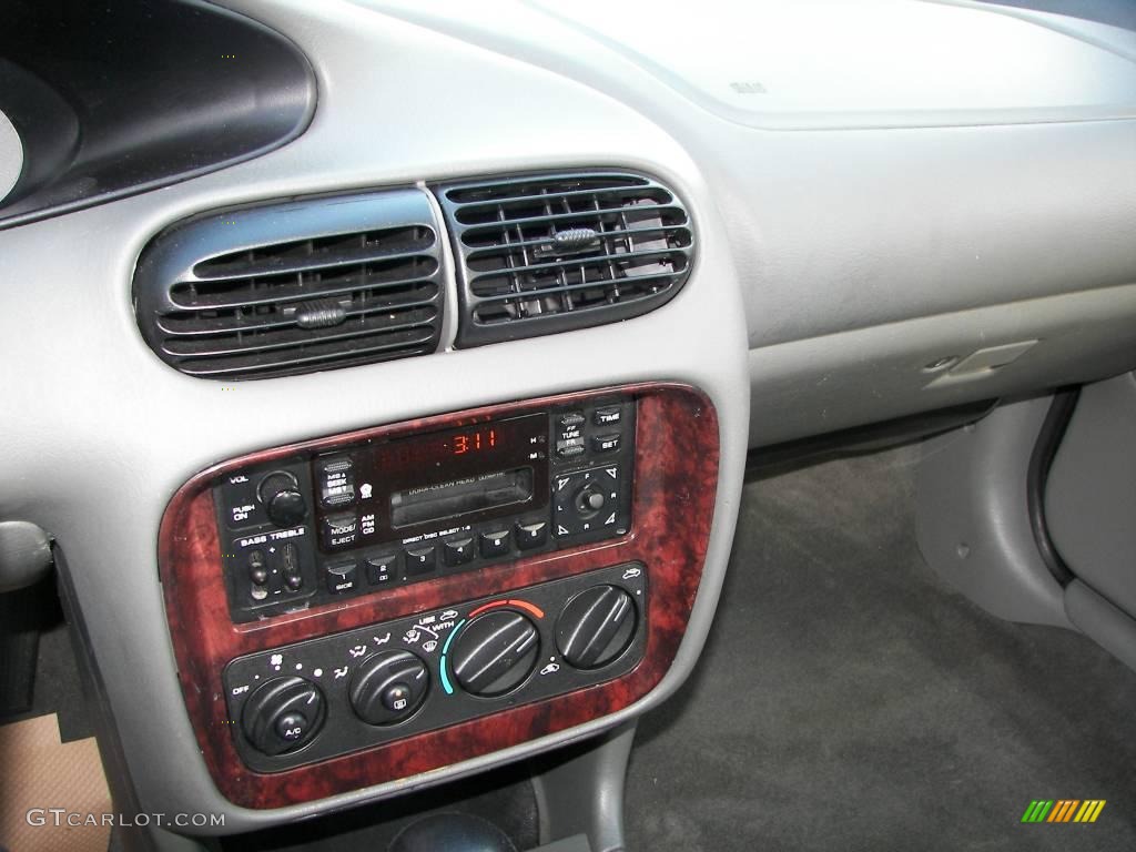 2000 Cirrus LXi - Bright Silver Metallic / Silver Fern photo #11