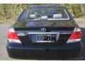 Black - Camry LE Photo No. 7
