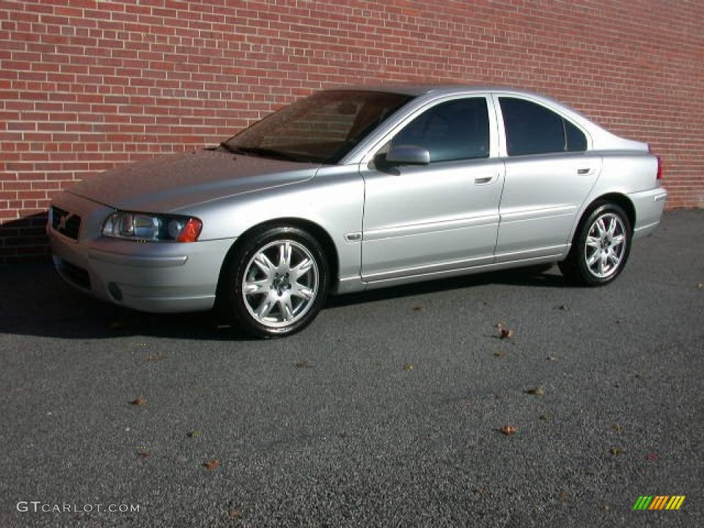2006 S60 2.5T - Silver Metallic / Taupe/Light Taupe photo #1