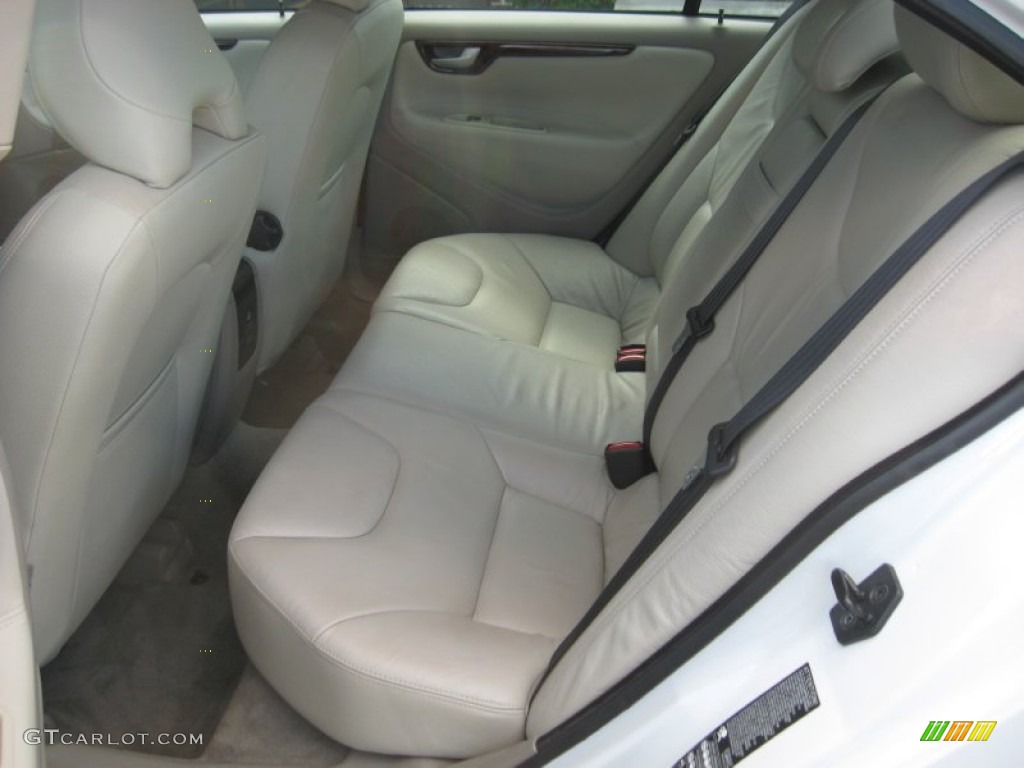Taupe/Light Taupe Interior 2005 Volvo S60 2.5T AWD Photo #55867141