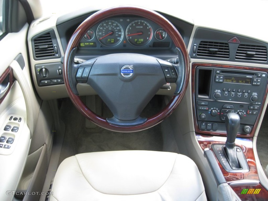 2005 Volvo S60 2.5T AWD Taupe/Light Taupe Dashboard Photo #55867175