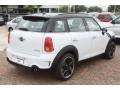 Light White - Cooper S Countryman Photo No. 6