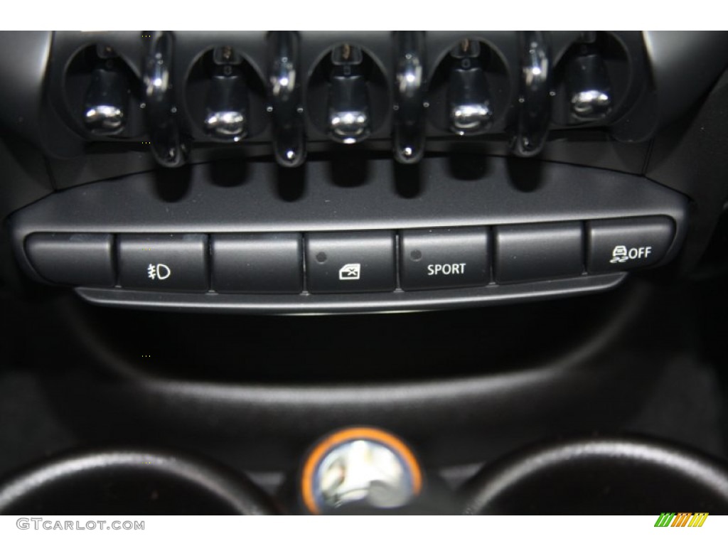 2012 Mini Cooper S Countryman Controls Photo #55867759