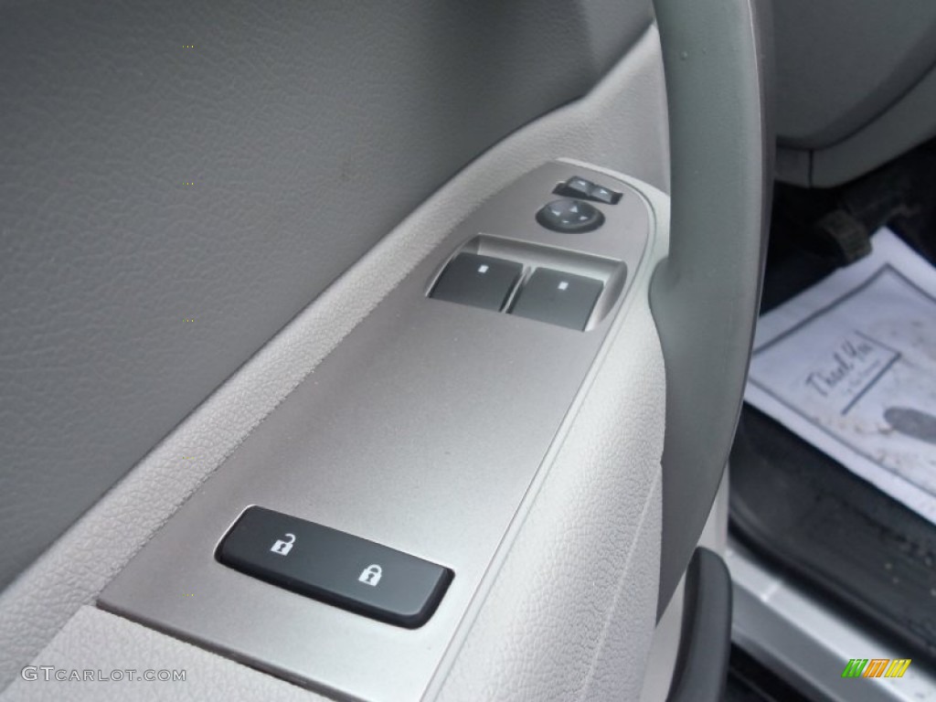 2011 Silverado 1500 LS Regular Cab 4x4 - Sheer Silver Metallic / Dark Titanium photo #11