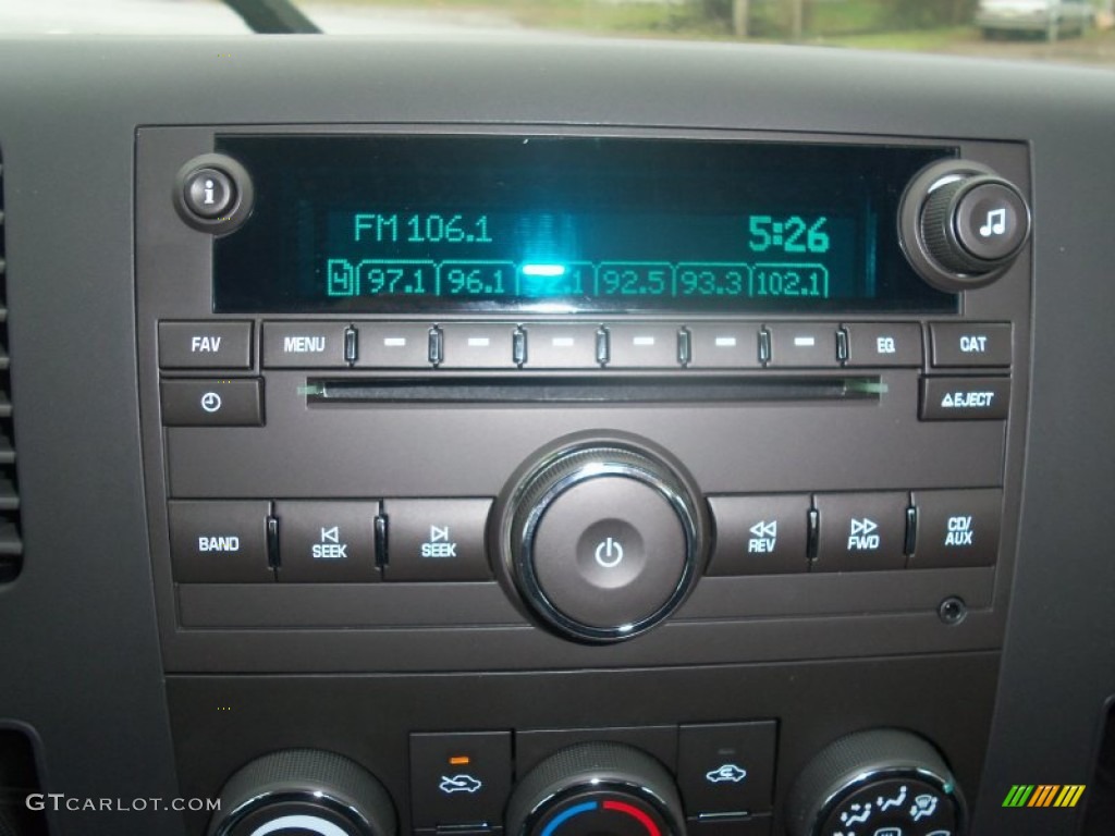 2011 Silverado 1500 LS Regular Cab 4x4 - Sheer Silver Metallic / Dark Titanium photo #16