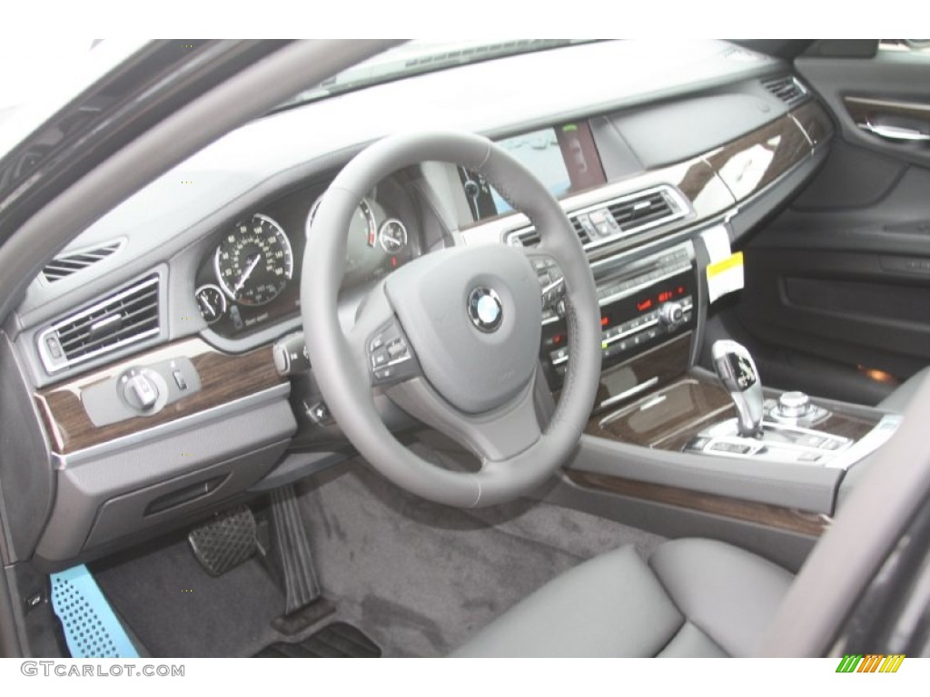 2012 7 Series 740i Sedan - Black Sapphire Metallic / Black photo #9