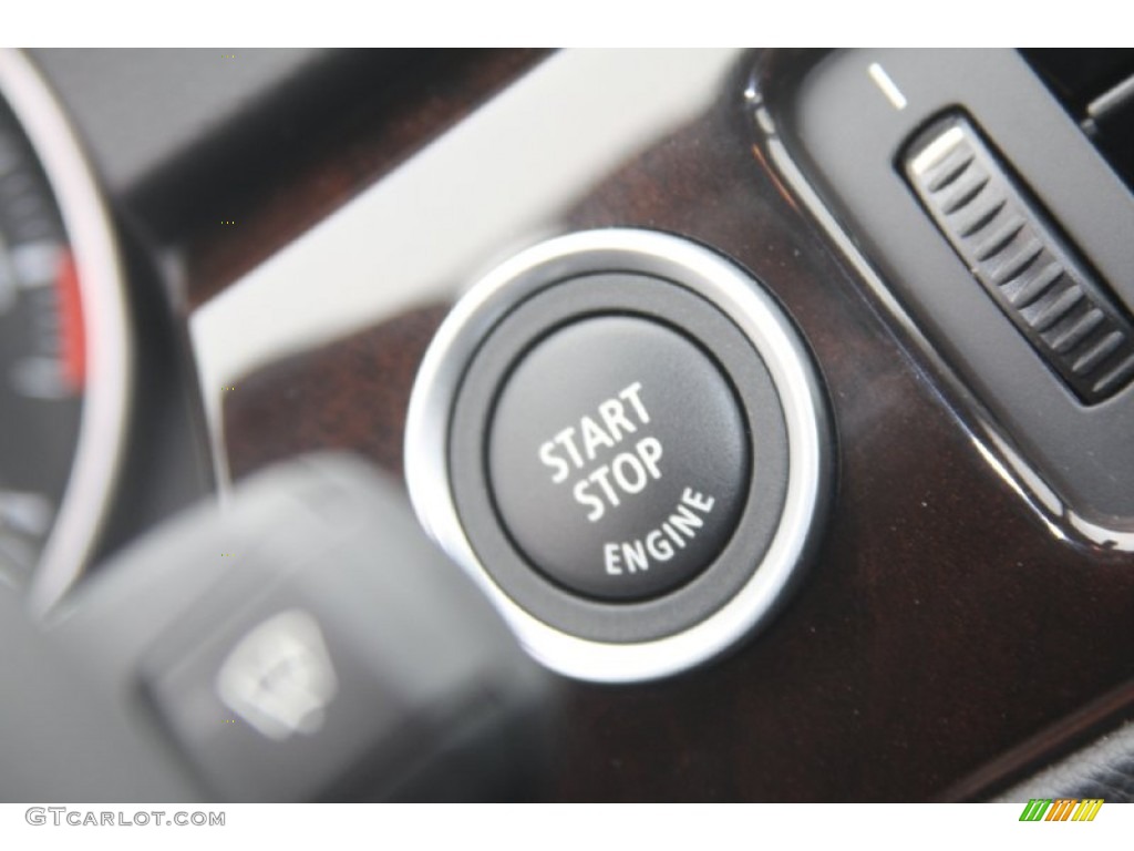 2011 3 Series 328i Sedan - Jet Black / Black Dakota Leather photo #18