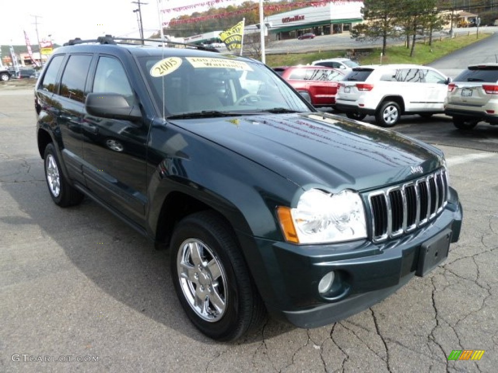 2005 Grand Cherokee Laredo 4x4 - Deep Beryl Green Pearl / Khaki photo #7