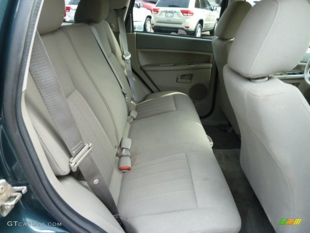 2005 Grand Cherokee Laredo 4x4 - Deep Beryl Green Pearl / Khaki photo #16