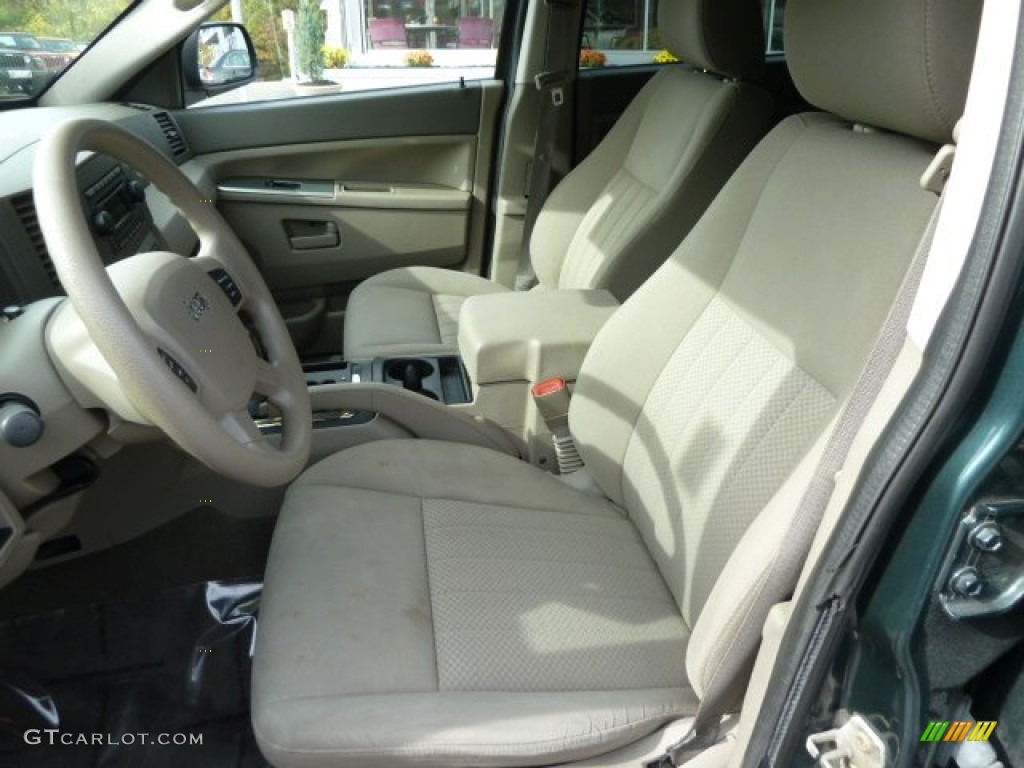 2005 Grand Cherokee Laredo 4x4 - Deep Beryl Green Pearl / Khaki photo #18