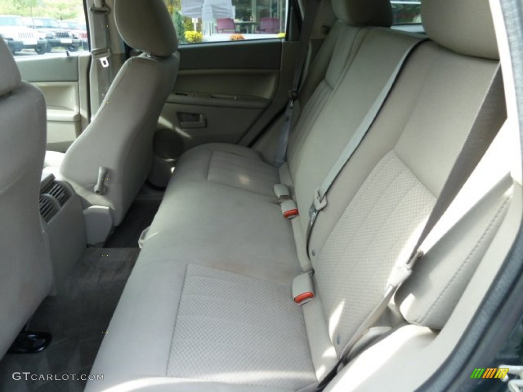 2005 Grand Cherokee Laredo 4x4 - Deep Beryl Green Pearl / Khaki photo #19