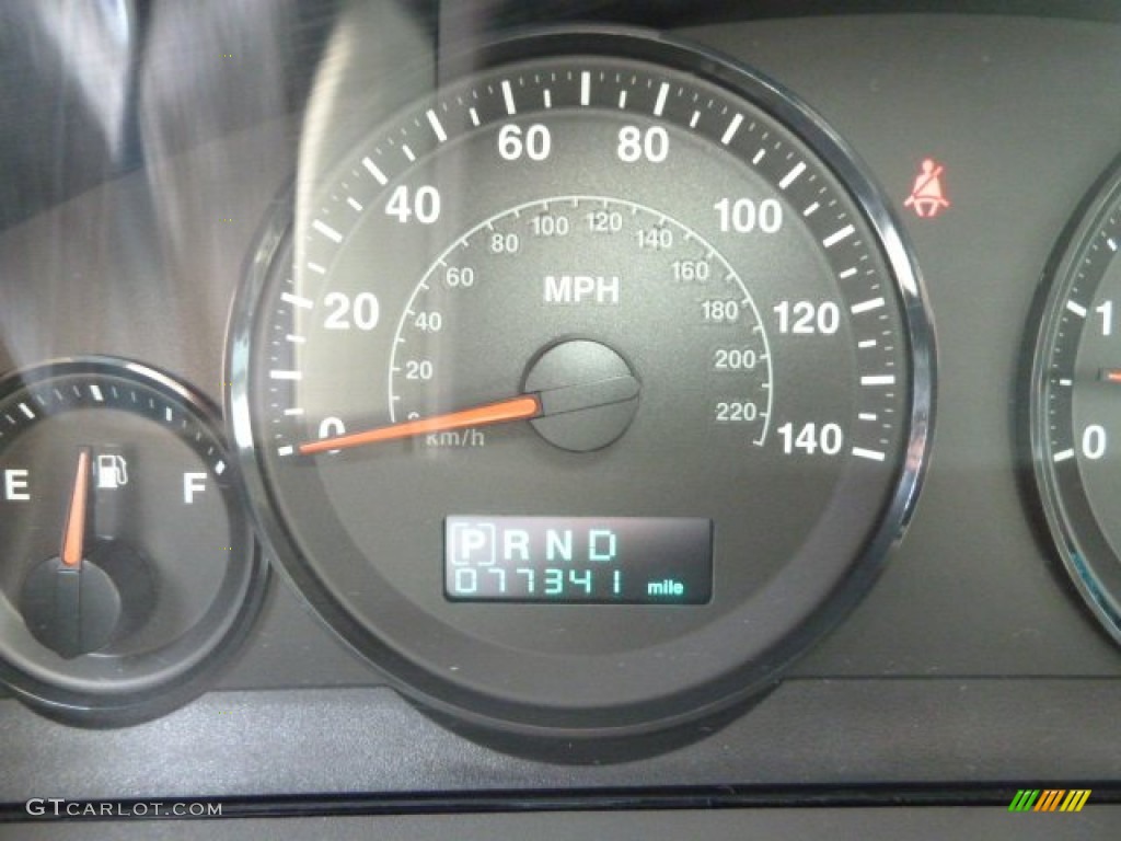 2005 Grand Cherokee Laredo 4x4 - Deep Beryl Green Pearl / Khaki photo #24