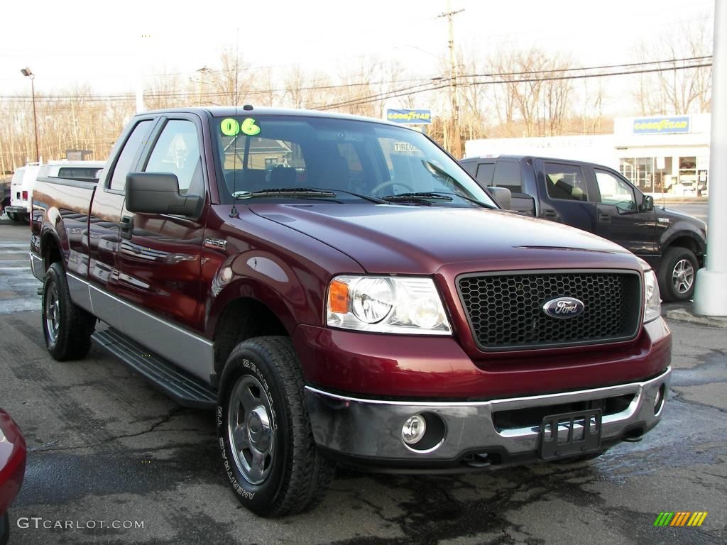 2006 F150 XLT SuperCab 4x4 - Dark Toreador Red Metallic / Medium/Dark Flint photo #2