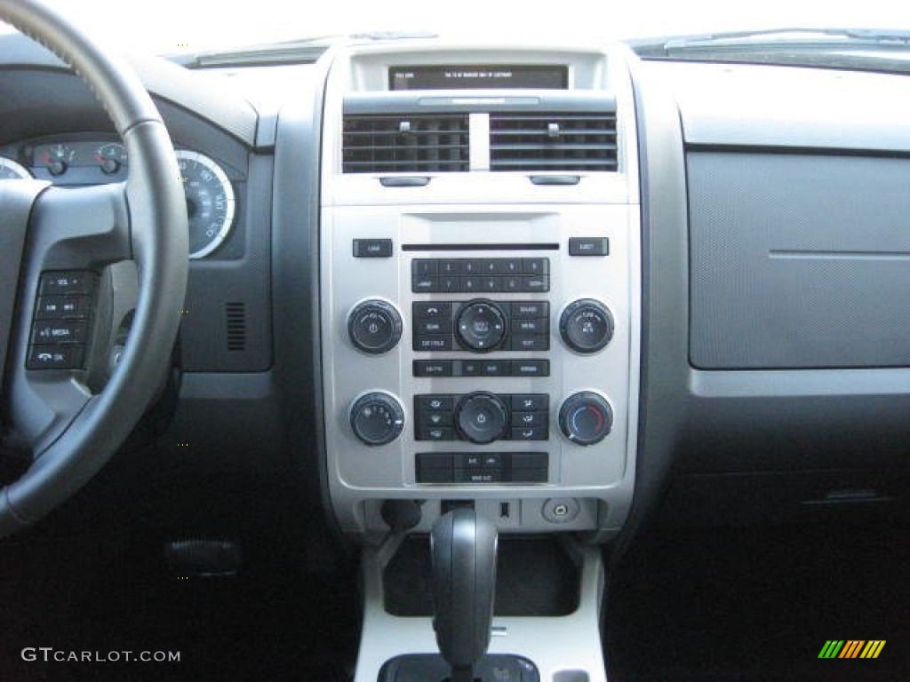 2012 Escape XLT V6 4WD - Ingot Silver Metallic / Charcoal Black photo #24