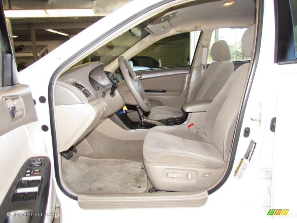 2006 Camry SE - Super White / Taupe photo #8