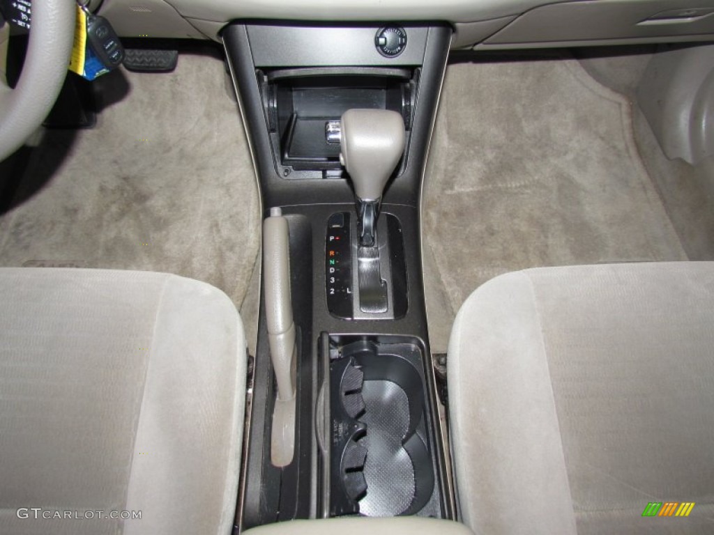 2006 Camry SE - Super White / Taupe photo #17