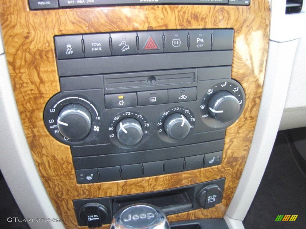 2010 Jeep Grand Cherokee Limited 4x4 Controls Photo #55879258
