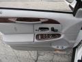 2001 Vibrant White Lincoln Town Car Executive  photo #7