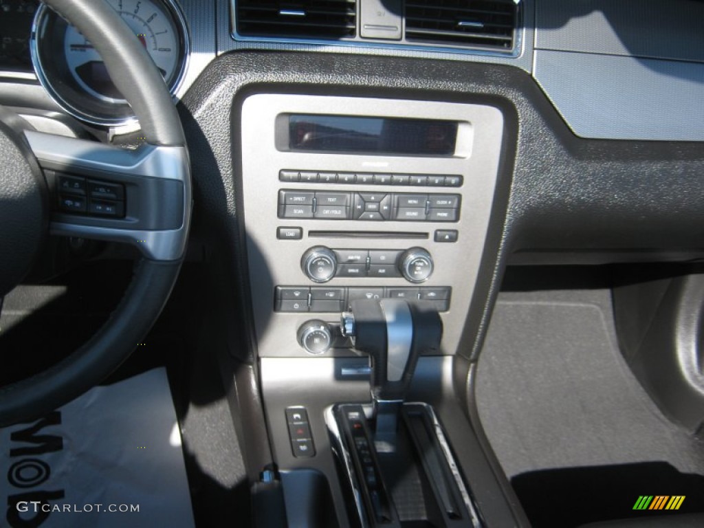 2010 Ford Mustang GT Premium Convertible Controls Photo #55884319