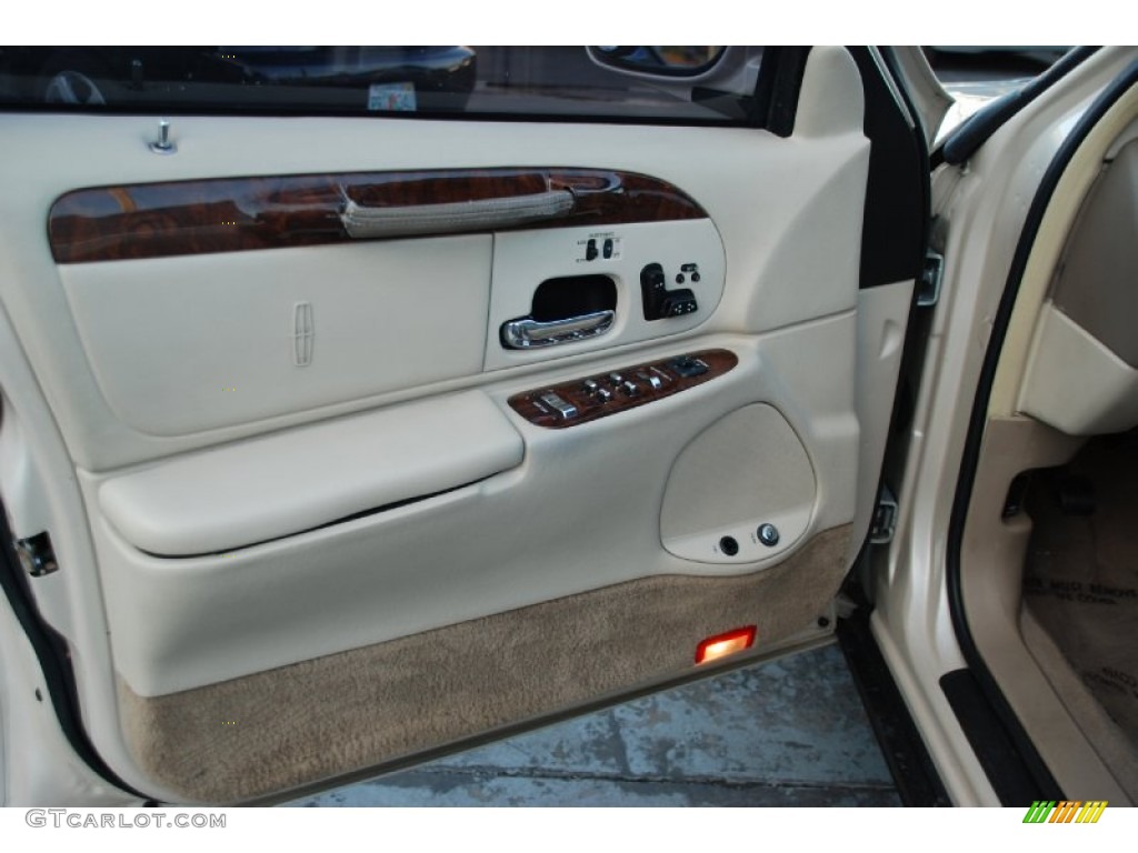 2001 Lincoln Town Car Cartier Light Parchment Door Panel Photo #55885159