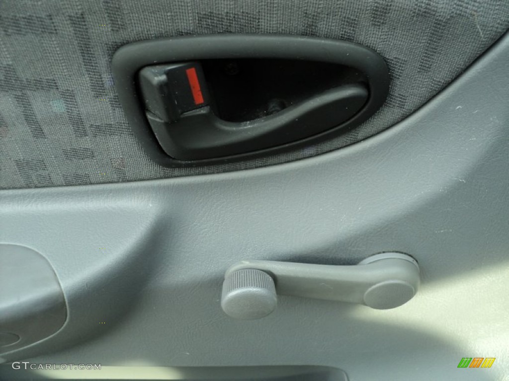 2005 Accent GLS Coupe - Silver Mist / Gray photo #26