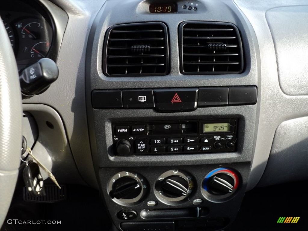 2005 Accent GLS Coupe - Silver Mist / Gray photo #29