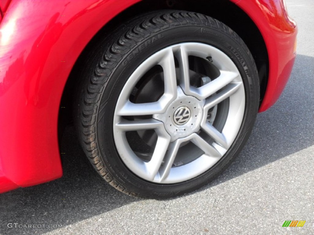 2005 Volkswagen New Beetle GLS 1.8T Coupe Wheel Photos