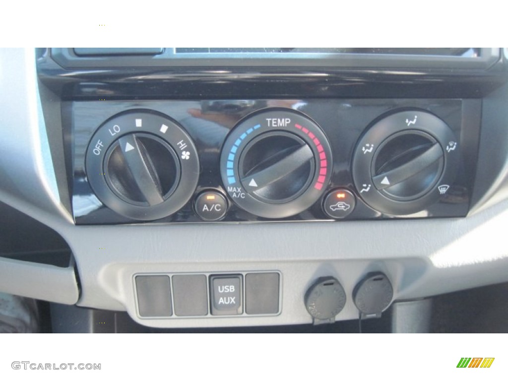2012 Toyota Tacoma V6 TRD Double Cab 4x4 Controls Photo #55886941