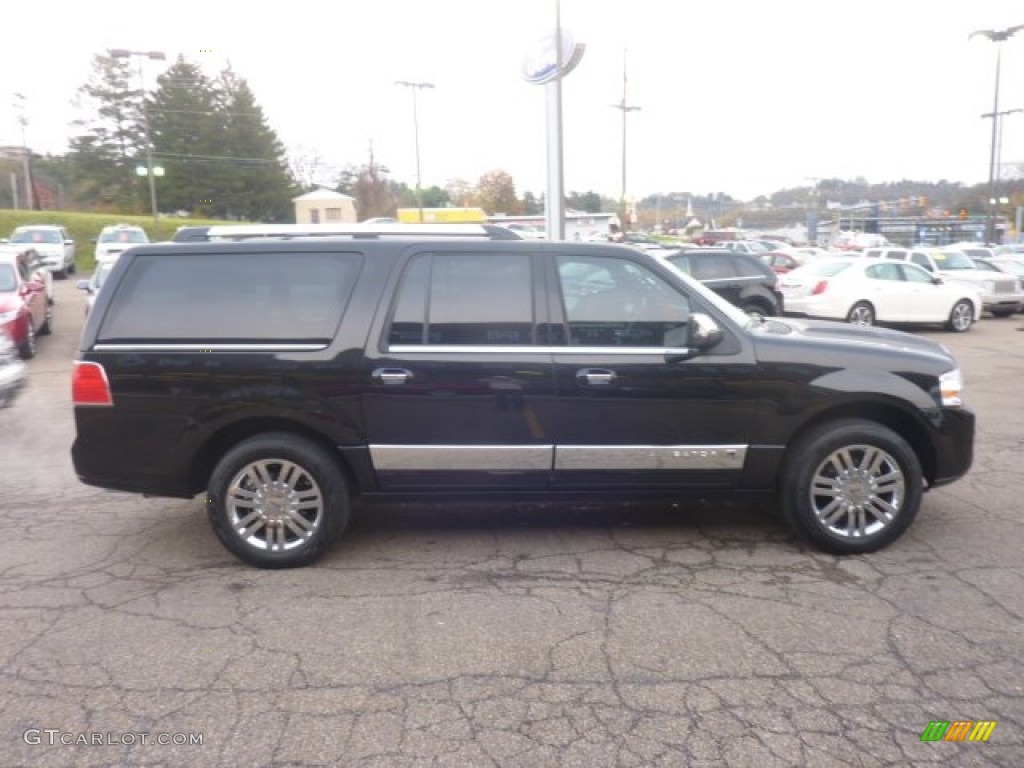 2010 Navigator L 4x4 - Tuxedo Black Metallic / Charcoal Black photo #5