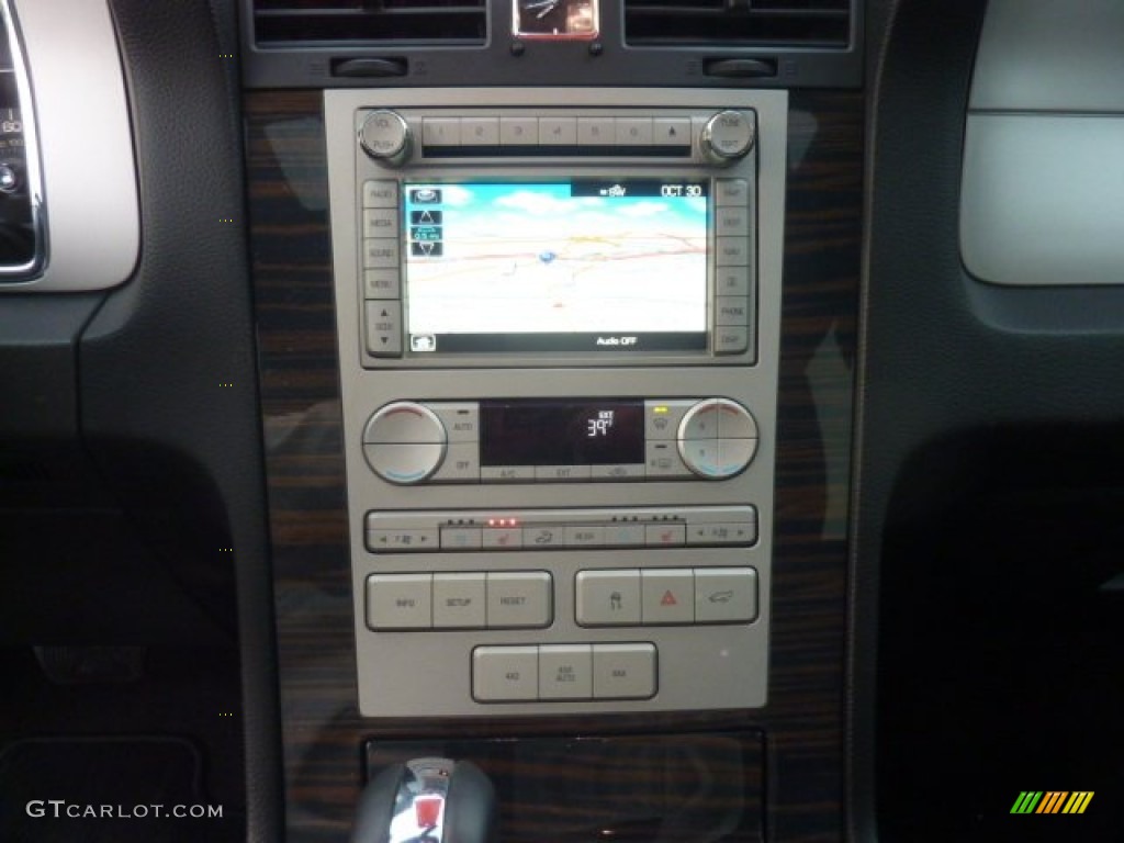 2010 Lincoln Navigator L 4x4 Controls Photo #55888763