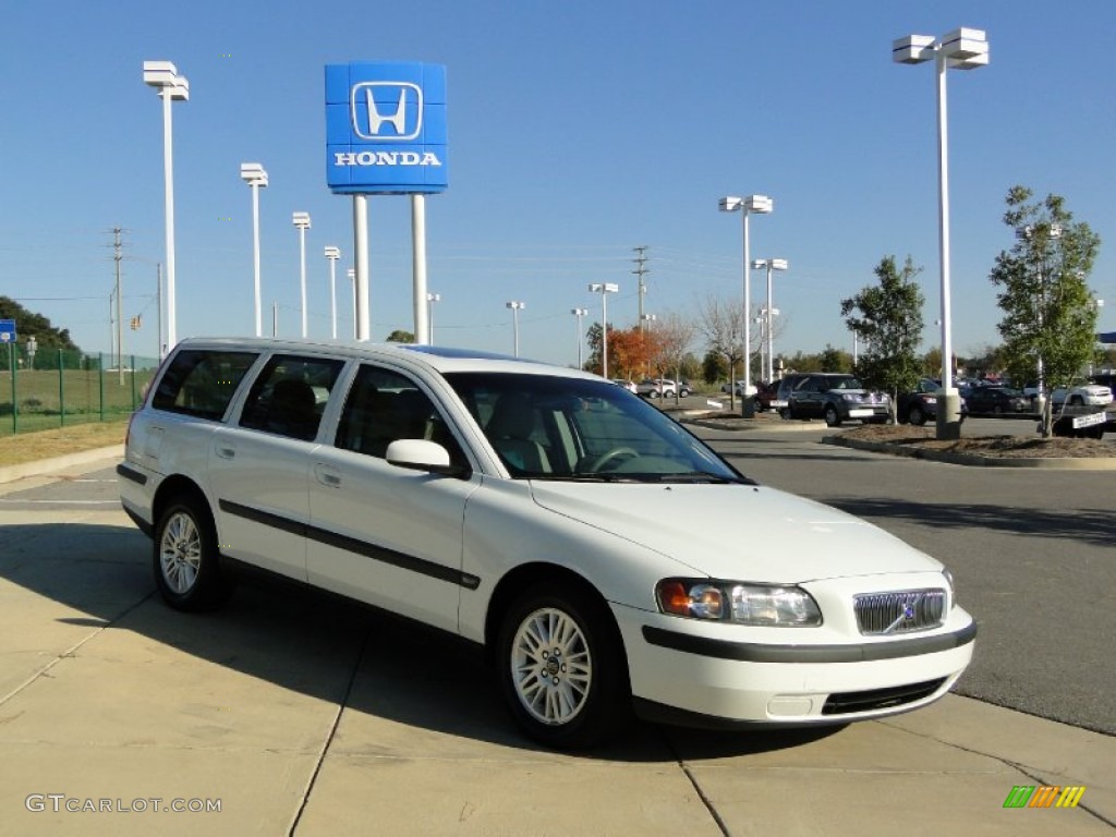 2004 V70 2.4 - Ice White / Beige/Light Sand photo #2