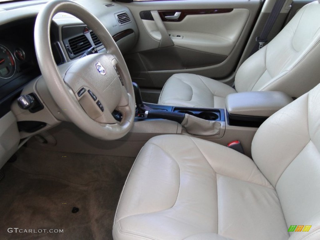 2004 V70 2.4 - Ice White / Beige/Light Sand photo #12