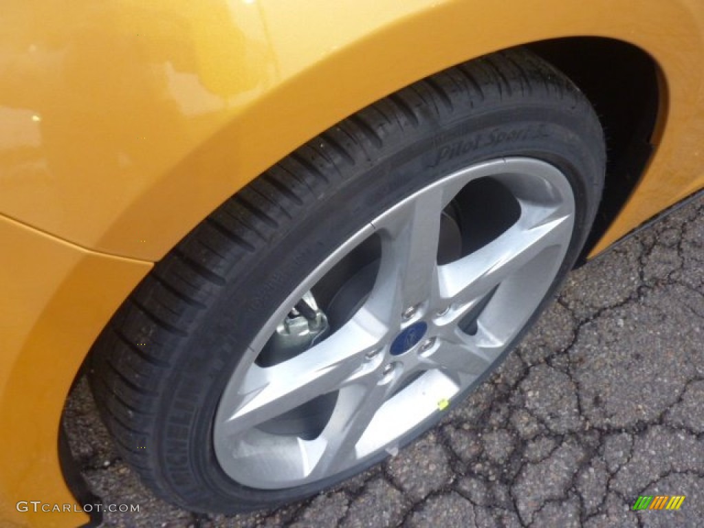 2012 Ford Focus Titanium 5-Door Wheel Photo #55889365