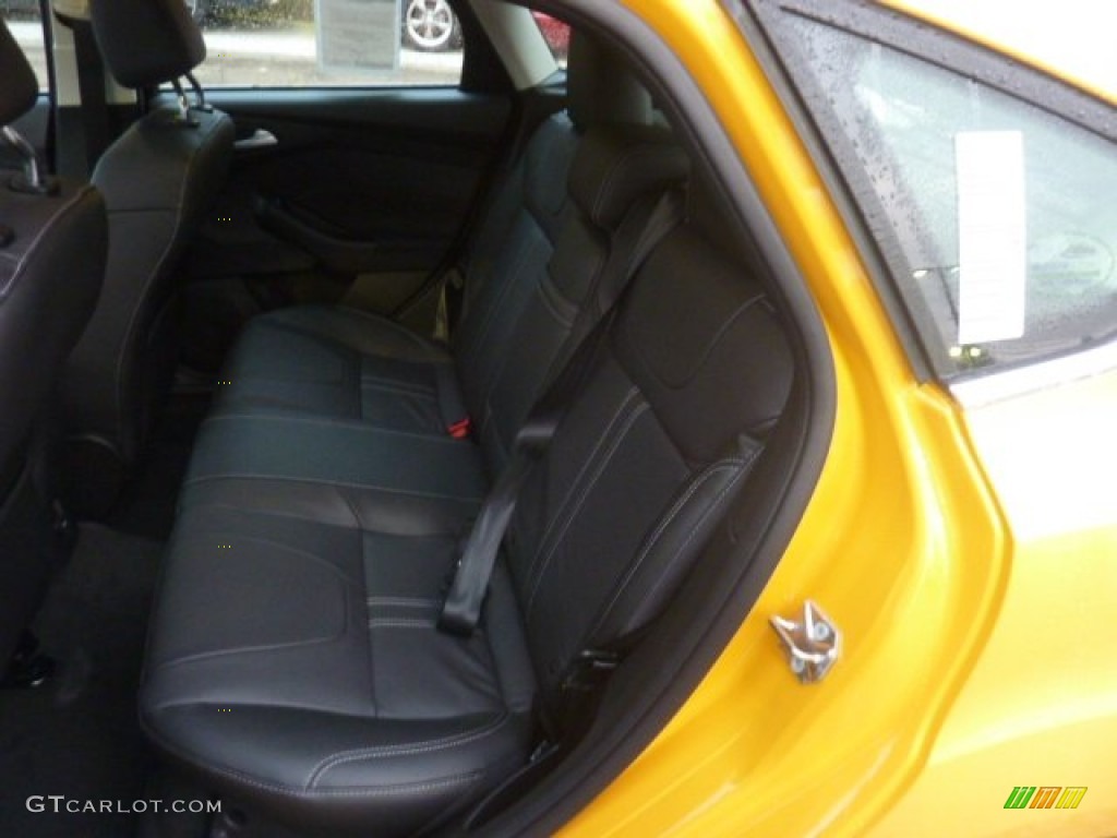 2012 Focus Titanium 5-Door - Yellow Blaze Tricoat Metallic / Charcoal Black Leather photo #11