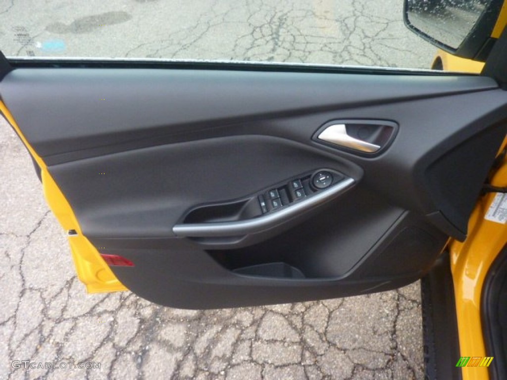 2012 Ford Focus Titanium 5-Door Charcoal Black Leather Door Panel Photo #55889404