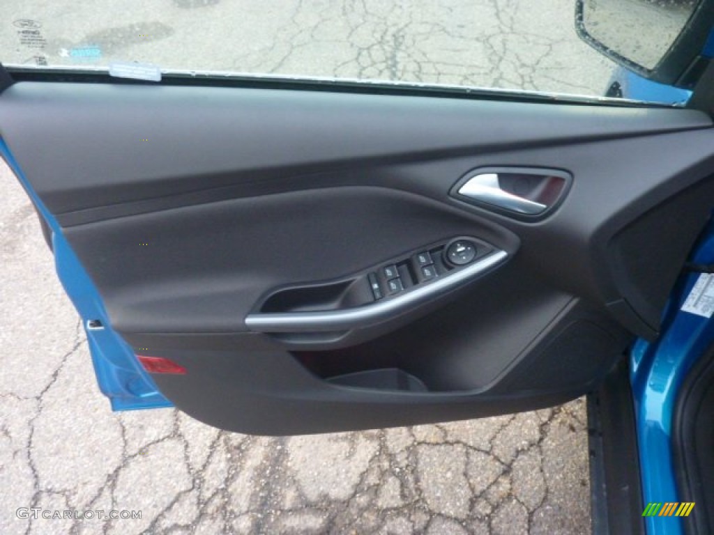 2012 Ford Focus Titanium 5-Door Charcoal Black Door Panel Photo #55889560